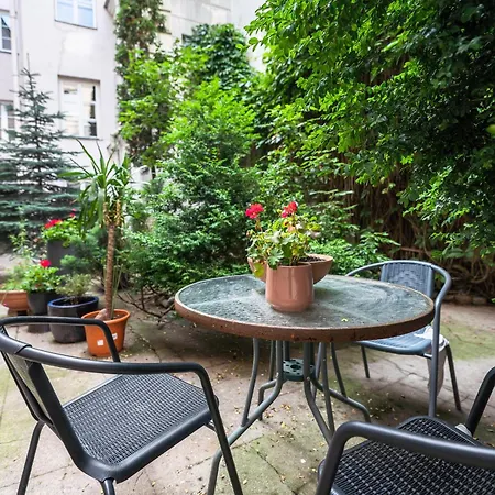 Old Town, Bright, Peaceful, Balcony, Netflix *