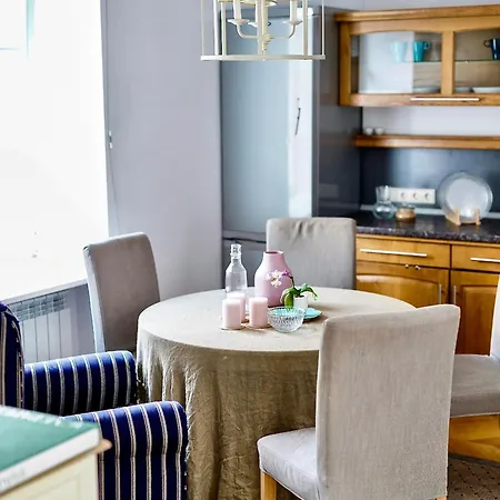 Apartment Old Town, Bright, Peaceful, Balcony, Netflix *