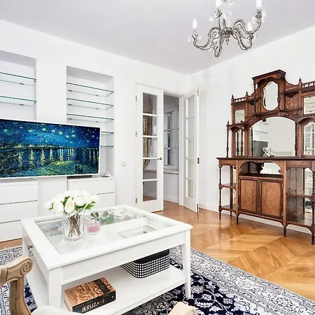 Lägenhet Old Town, Bright, Peaceful, Balcony, Netflix