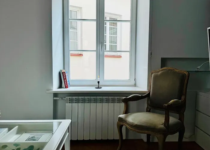 Old Town, Bright, Peaceful, Balcony, Netflix *