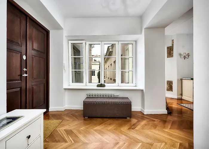 Old Town, Bright, Peaceful, Balcony, Netflix