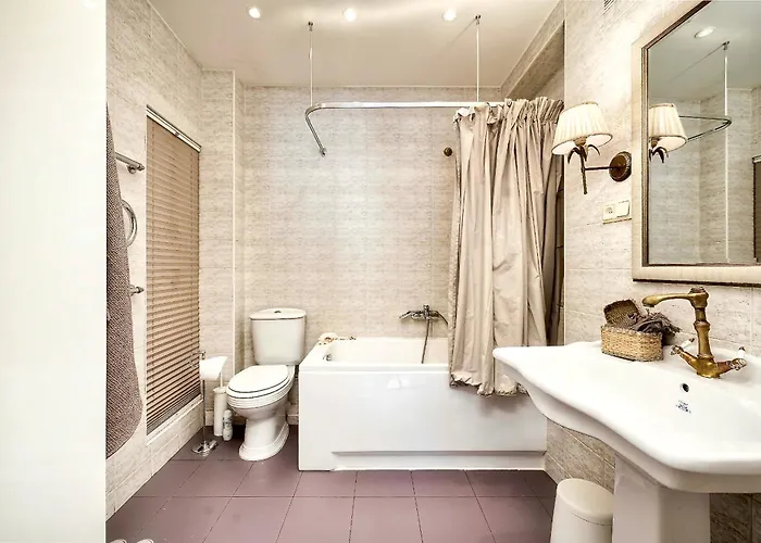 Old Town, Bright, Peaceful, Balcony, Netflix Lejlighed