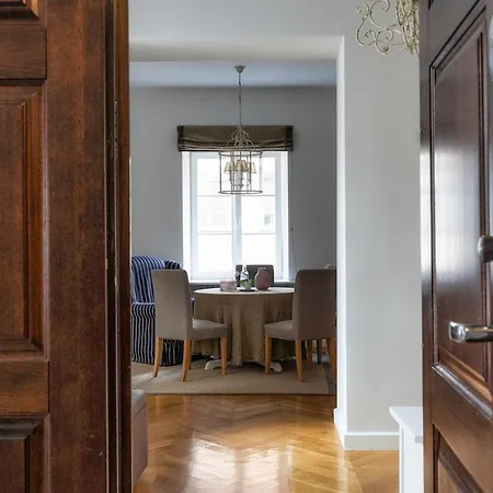 Apartamento Old Town, Bright, Peaceful, Balcony, Netflix