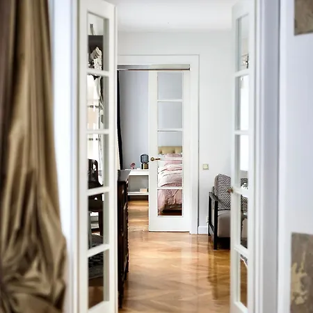 Apartment Old Town, Bright, Peaceful, Balcony, Netflix *