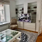 شقة Old Town, Bright, Peaceful, Balcony, Netflix *