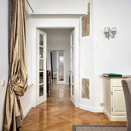 Old Town, Bright, Peaceful, Balcony, Netflix * Wilna